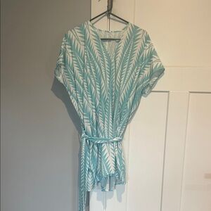 Cupshe Aqua and White Leaf Print Kimono